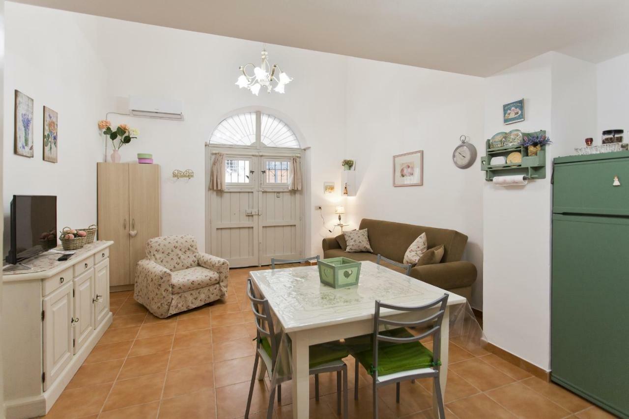 Apartament Little House Inside Capo'S Market Palermo Zewnętrze zdjęcie