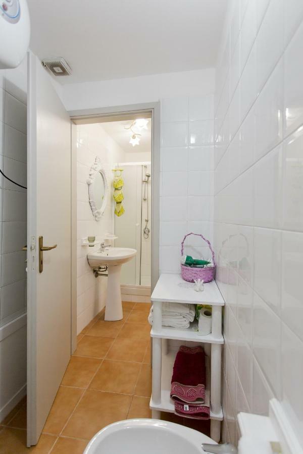 Apartament Little House Inside Capo'S Market Palermo Zewnętrze zdjęcie